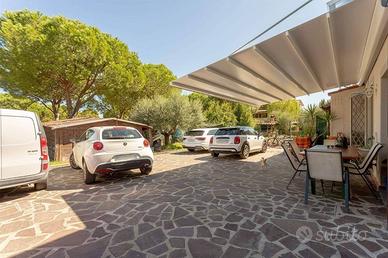 Casa indipendente di 188 m² con più di 5 locali a 
