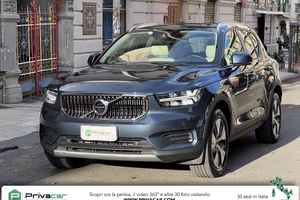 VOLVO XC40 T3 Momentum Core
