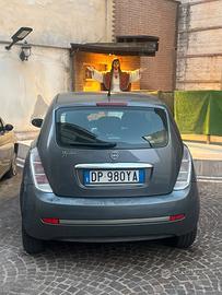 Lancia y 1.2 benzina