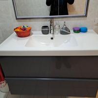 Lavandino compreso mobile a due cassetti Ikea