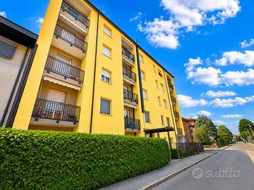 Appartamento di 85 m² con 3 locali e box auto a Co