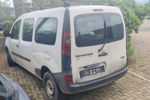 Ricambi kangoo maxi 2010 cofano paraurti anteriore
