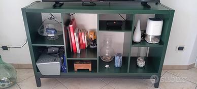 IKEA KALLAX verde scuro con base nera – 147x39x94