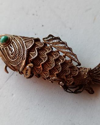 Antico pendaglio con carpa koi giappone