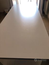 Tavolo moderno Binova