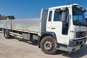 VOLVO FL6 250 CV., CASSONE PIANALE 8.50 MT.