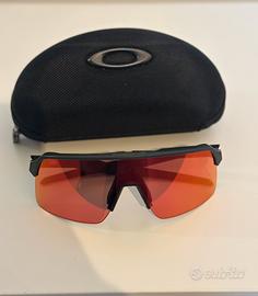 Oakley Sutro Lite con lenti PRIZM road