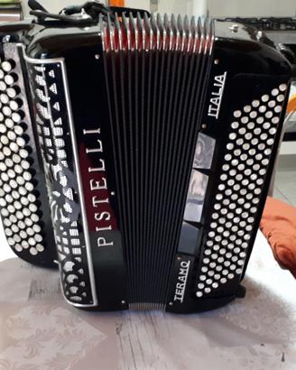 Fisarmonica a bottoni marca Pistelli.