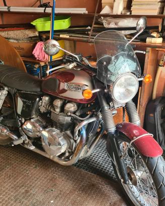 Moto Triumph Bonneville T100 -2008