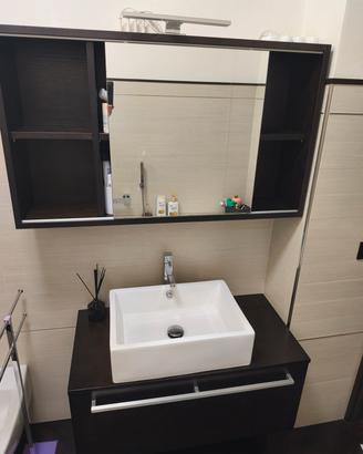 mobile bagno sospeso con specchio contenitore