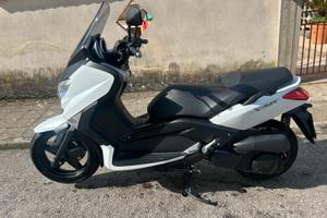 YAMAHA Xmax 250