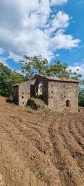 Rudere con corte
