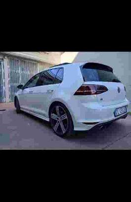 VOLKSWAGEN GOLF  R