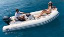 gommone-sur-marine-st-400