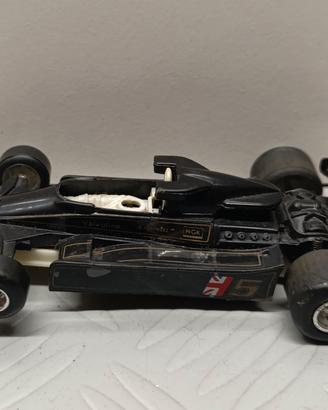 Slot car 1:32 polistil Lotus  F1 
