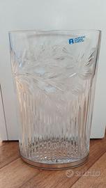Vaso di cristallo con base argento