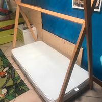 Lettino montessoriano capanna