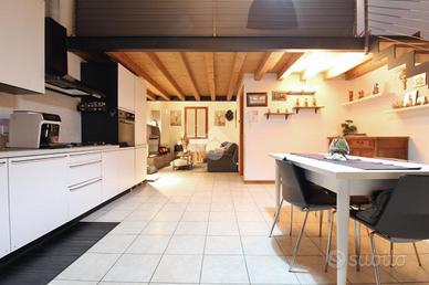 MONOLOCALE A CHIARANO