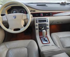 Volvo x70