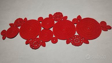 runeer in cordino realizzato a mano