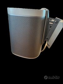 SONOS PLAY1 con staffa a muro