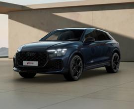 Audi RSQ8 rs 4.0 mhev 48v performance 640cv tiptro