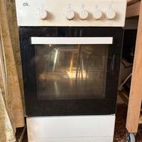 Cucina a gas 4 fornelli + forno marca OK.