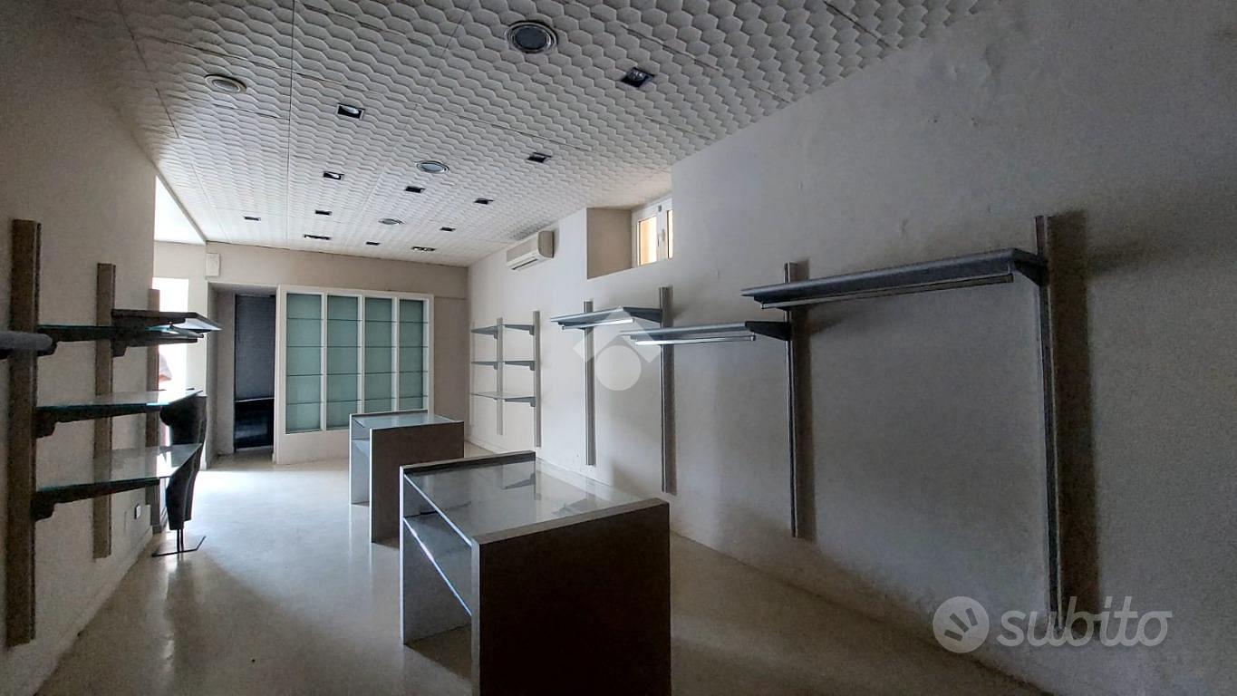 NEGOZIO A LUMEZZANE - Altro