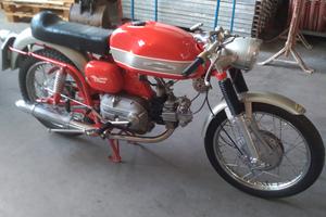 Moto d'epoca Aermachi