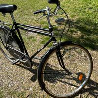 Bicicletta uomo passeggiata