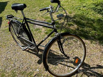 Bicicletta uomo passeggiata