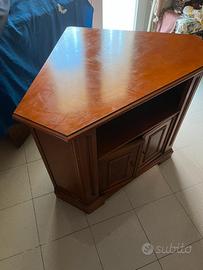 mobile d’angolo in legno