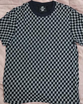 Calvin Klein T shirt