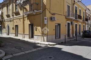 NEGOZIO A FOGGIA