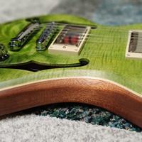 Chitarra elettrica artigianale