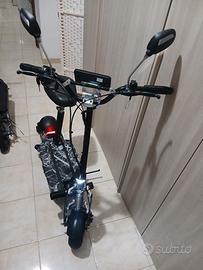 Monopattino 36 volt motore 500 watt