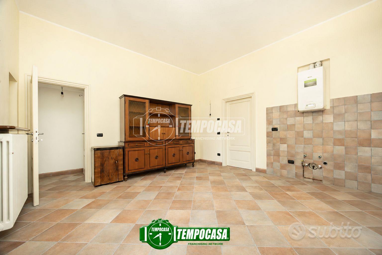BILOCALE CON GIARDINO PRIVATO NEL CUORE DI CRESPI - Vista 6