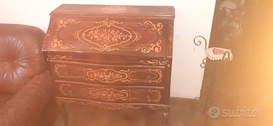 Maggiolino scrittoio fine 800