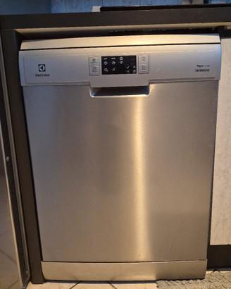Lavastoviglie Electrolux