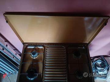 cucina a gas 4 fuochi