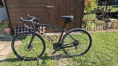 Bicicletta Trek Domane Al 2 Disc 2023 taglia M
