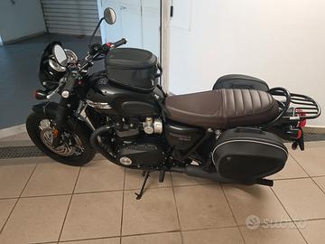 Triumph Bonneville T120 BLACK