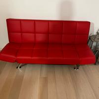 Divanetto rosso da arredamento
