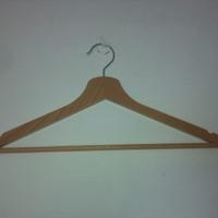 Appendiabiti in legno