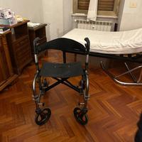 Sedia a rotelle pieghevole