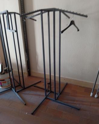 Arredamento per negozio 