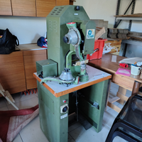 Rivettatrice industriale trifase