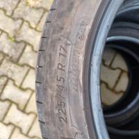 gomme 225/45 r17