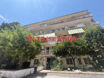 4 LOCALI A NAPOLI