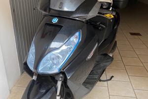 Scooter piaggio x7 300